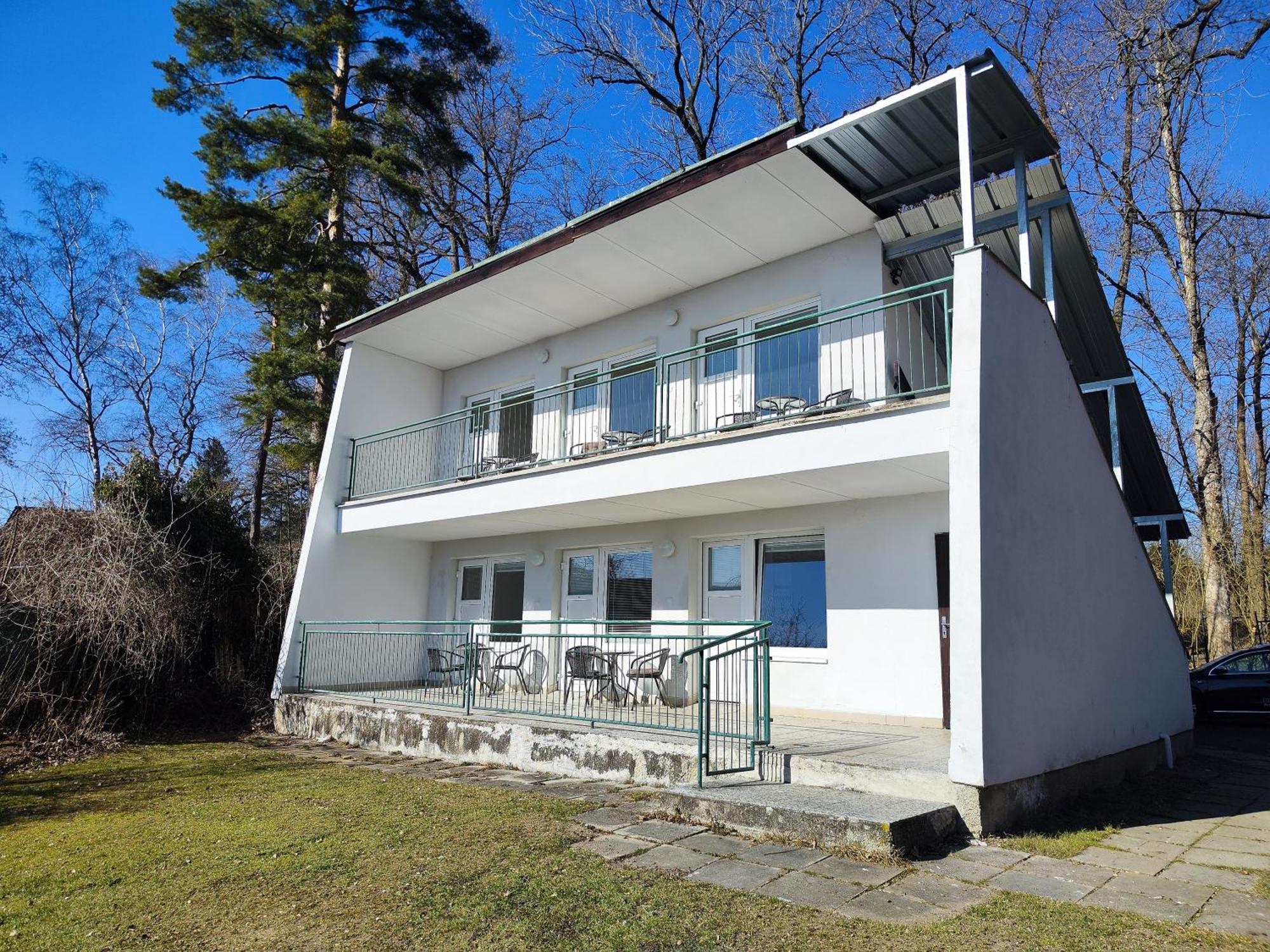 Hotel Yacht Club Bezdrev Hluboká nad Vltavou Exteriér fotografie