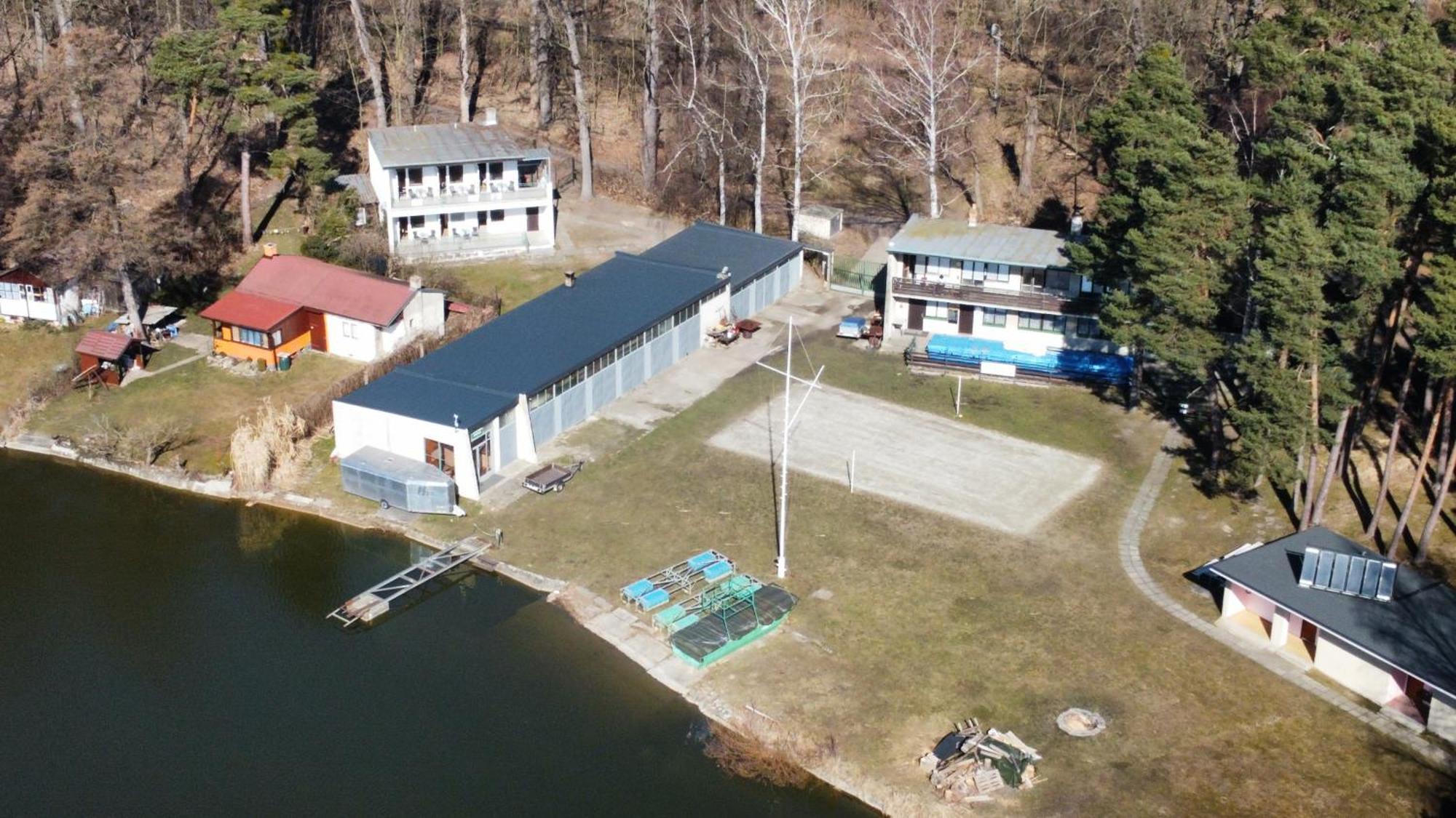 Hotel Yacht Club Bezdrev Hluboká nad Vltavou Exteriér fotografie