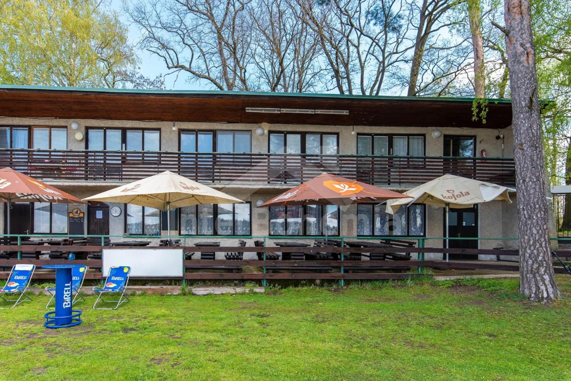 Hotel Yacht Club Bezdrev Hluboká nad Vltavou Exteriér fotografie