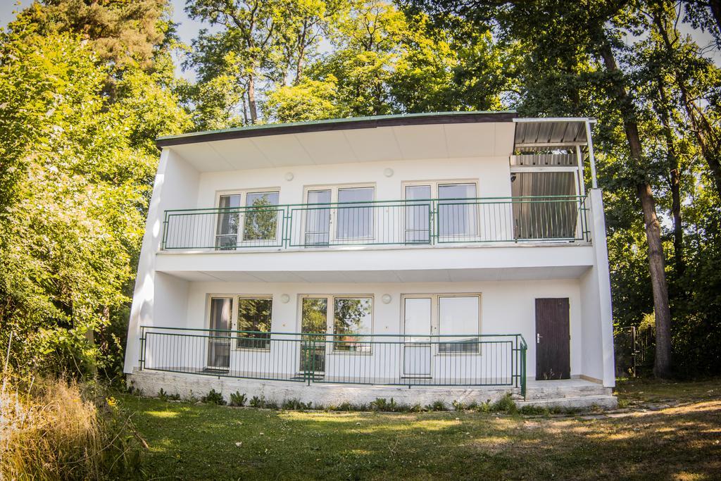 Hotel Yacht Club Bezdrev Hluboká nad Vltavou Exteriér fotografie
